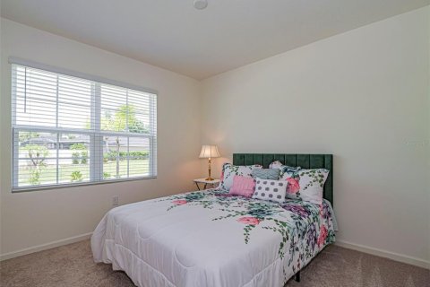 House in Palm Bay, Florida 4 bedrooms, 170.01 sq.m. № 1792910 - photo 19