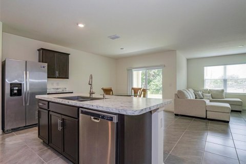 House in Palm Bay, Florida 4 bedrooms, 170.01 sq.m. № 1792910 - photo 9