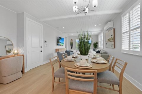House in HUNTERS POINT in Cortez, Florida 4 bedrooms, 167.5 sq.m. № 1642397 - photo 19