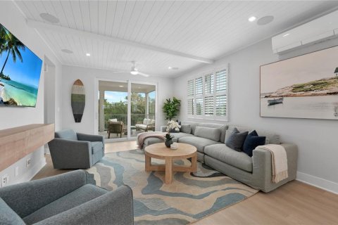 House in HUNTERS POINT in Cortez, Florida 4 bedrooms, 167.5 sq.m. № 1642397 - photo 6