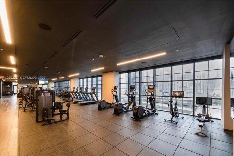 Condominio en alquiler en Miami, Florida, 34.1 m2 № 2011216 - foto 22