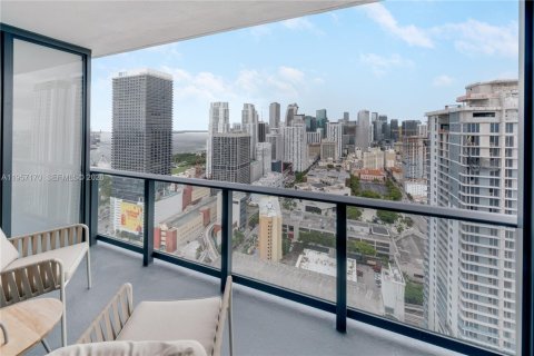 Condominio en alquiler en Miami, Florida, 34.1 m2 № 2011216 - foto 17