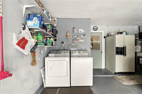 House in Oviedo, Florida 3 bedrooms, 154.31 sq.m. № 1822943 - photo 14