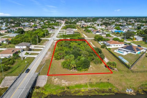 Propiedad comercial en venta en Port St. Lucie, Florida № 1988706 - foto 2