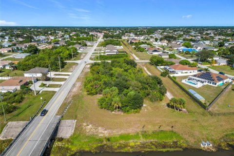 Propiedad comercial en venta en Port St. Lucie, Florida № 1988706 - foto 6