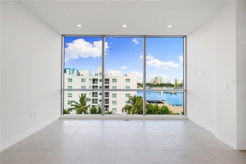Condominio en venta en Sarasota, Florida, 3 dormitorios, 190.45 m2 № 2093133 - foto 15