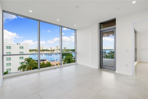 Condominio en venta en Sarasota, Florida, 3 dormitorios, 190.45 m2 № 2093133 - foto 16