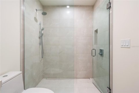 Condominio en venta en Sarasota, Florida, 3 dormitorios, 190.45 m2 № 2093133 - foto 30