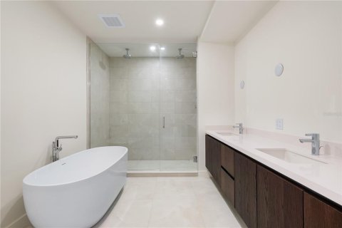Condominio en venta en Sarasota, Florida, 3 dormitorios, 190.45 m2 № 2093133 - foto 19