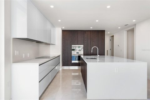 Condominio en venta en Sarasota, Florida, 3 dormitorios, 190.45 m2 № 2093133 - foto 9