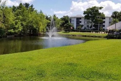 Condo in Plantation, Florida, 2 bedrooms  № 1879816 - photo 15