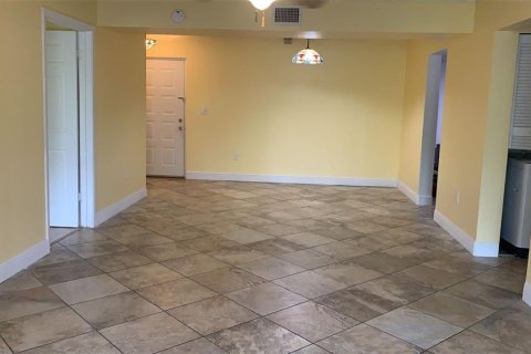 Condo in Plantation, Florida, 2 bedrooms  № 1879816 - photo 24
