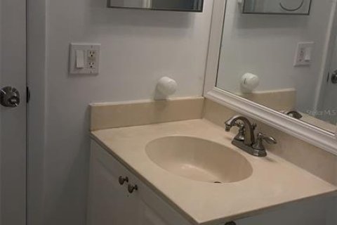 Condo in Plantation, Florida, 2 bedrooms  № 1879816 - photo 12