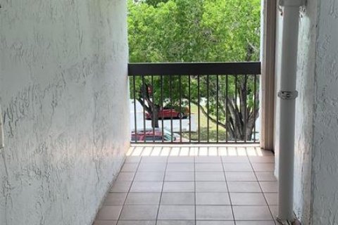 Condo in Plantation, Florida, 2 bedrooms  № 1879816 - photo 18