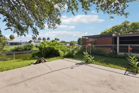 Casa en venta en Port Richey, Florida, 3 dormitorios, 132.2 m2 № 1877215 - foto 23