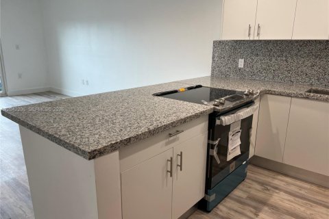 Condominio en venta en Miami, Florida, 1 dormitorio, 60.48 m2 № 2268992 - foto 7