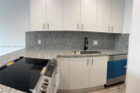 Condominio en venta en Miami, Florida, 1 dormitorio, 60.48 m2 № 2268992 - foto 6