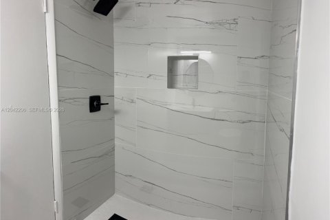 Condominio en venta en Miami, Florida, 1 dormitorio, 60.48 m2 № 2268992 - foto 25