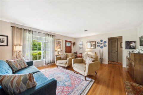 House in Orlando, Florida 2 bedrooms, 155.89 sq.m. № 1747750 - photo 4