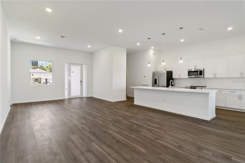 Casa en venta en North Port, Florida, 3 dormitorios, 186.36 m2 № 1648041 - foto 8
