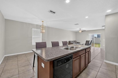 House in Riverview, Florida 5 bedrooms, 224.36 sq.m. № 2220215 - photo 9