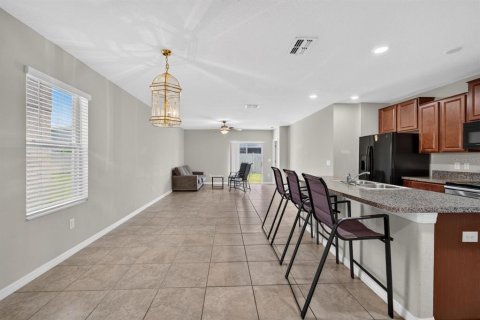 House in Riverview, Florida 5 bedrooms, 224.36 sq.m. № 2220215 - photo 25