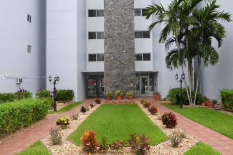 Copropriété à louer à Miami, Floride: 1 chambre, 59.46 m2 № 2167900 - photo 9