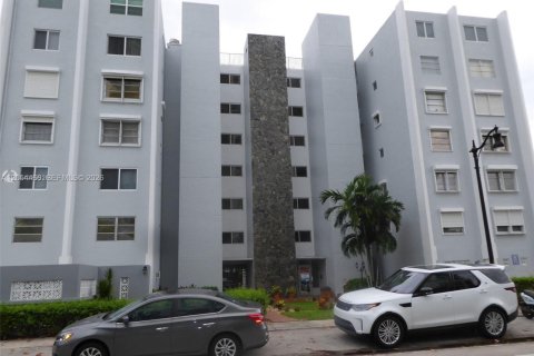 Copropriété à louer à Miami, Floride: 1 chambre, 59.46 m2 № 2167900 - photo 14