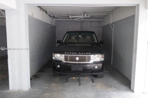 Copropriété à louer à Miami, Floride: 1 chambre, 59.46 m2 № 2167900 - photo 13