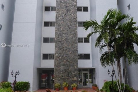 Copropriété à louer à Miami, Floride: 1 chambre, 59.46 m2 № 2167900 - photo 10