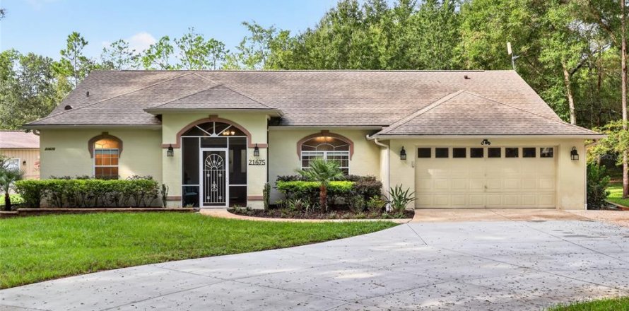 Villa ou maison à Dunnellon, Floride 3 chambres, 236.99 m2 № 2360654