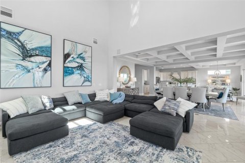 Casa en venta en Palm Coast, Florida, 10 dormitorios, 758.36 m2 № 1608186 - foto 22