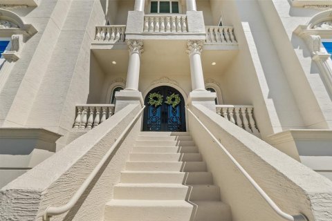 Casa en venta en Palm Coast, Florida, 10 dormitorios, 758.36 m2 № 1608186 - foto 2