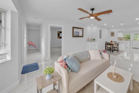 Villa ou maison à vendre à Fort Lauderdale, Floride: 5 chambres, 177.91 m2 № 2421178 - photo 7