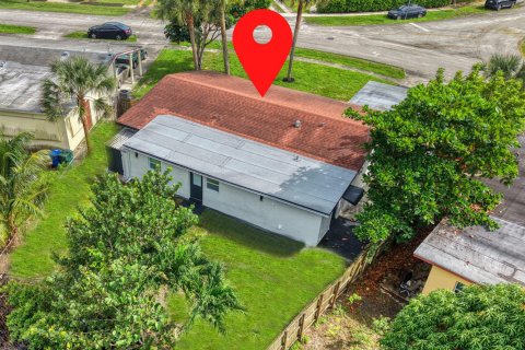 Villa ou maison à vendre à Fort Lauderdale, Floride: 5 chambres, 177.91 m2 № 2421178 - photo 21