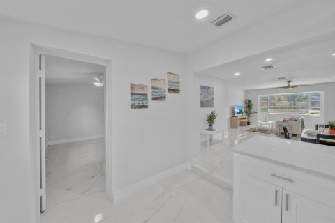 Villa ou maison à vendre à Fort Lauderdale, Floride: 5 chambres, 177.91 m2 № 2421178 - photo 26