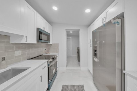 Villa ou maison à vendre à Fort Lauderdale, Floride: 5 chambres, 177.91 m2 № 2421178 - photo 16
