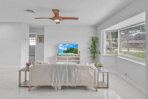 Villa ou maison à vendre à Fort Lauderdale, Floride: 5 chambres, 177.91 m2 № 2421178 - photo 9