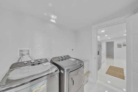 Villa ou maison à vendre à Fort Lauderdale, Floride: 5 chambres, 177.91 m2 № 2421178 - photo 23