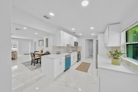Villa ou maison à vendre à Fort Lauderdale, Floride: 5 chambres, 177.91 m2 № 2421178 - photo 29
