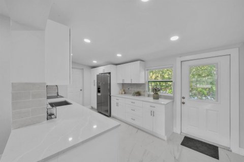Villa ou maison à vendre à Fort Lauderdale, Floride: 5 chambres, 177.91 m2 № 2421178 - photo 11