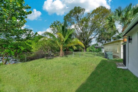 Villa ou maison à vendre à Fort Lauderdale, Floride: 5 chambres, 177.91 m2 № 2421178 - photo 13