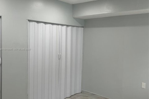 Apartment in Miami Gardens, Florida 2 bedrooms № 2041970 - photo 11