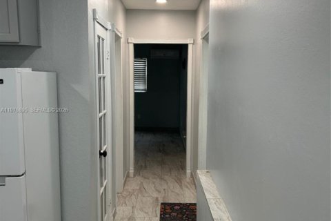 Apartment in Miami Gardens, Florida 2 bedrooms № 2041970 - photo 15