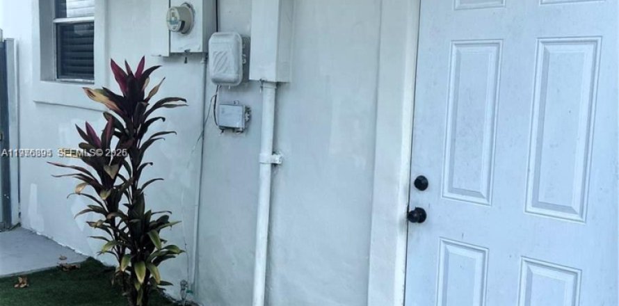 Apartment in Miami Gardens, Florida 2 bedrooms № 2041970