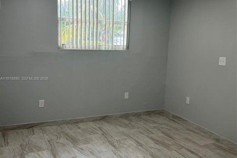 Apartment in Miami Gardens, Florida 2 bedrooms № 2041970 - photo 3