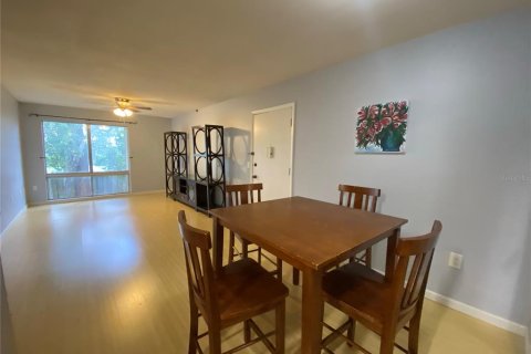 Condo in Gainesville, Florida, 1 bedroom  № 2221034 - photo 12