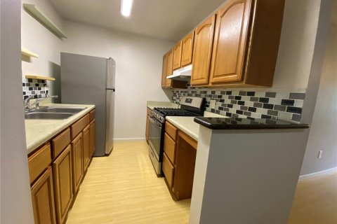 Condo in Gainesville, Florida, 1 bedroom  № 2221034 - photo 18