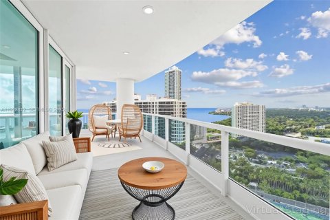 Condo in Miami, Florida, 2 bedrooms № 2077702
