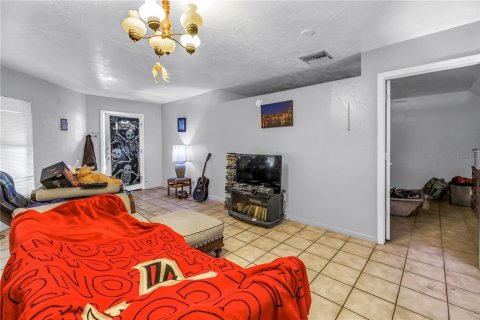 Immobilier commercial à vendre à Saint Petersburg, Floride: 8 chambres, 223.8 m2 № 1856221 - photo 23